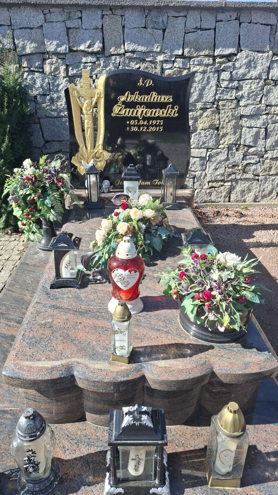 Arkadiusz Janusz Żmijewski 1975 Strzegom - Grobonet - Wyszukiwarka osób pochowanych