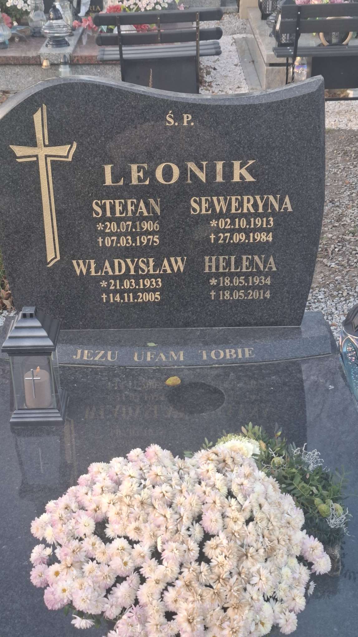 Grób Ksawera Leonik