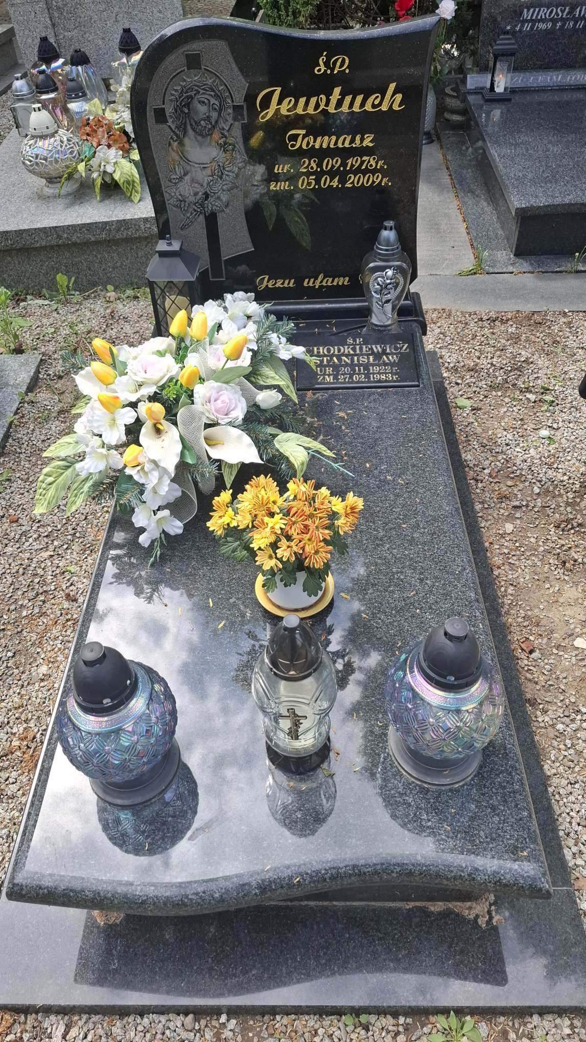 Tomasz Jewtuch 1978 Strzegom - Grobonet - Wyszukiwarka osób pochowanych