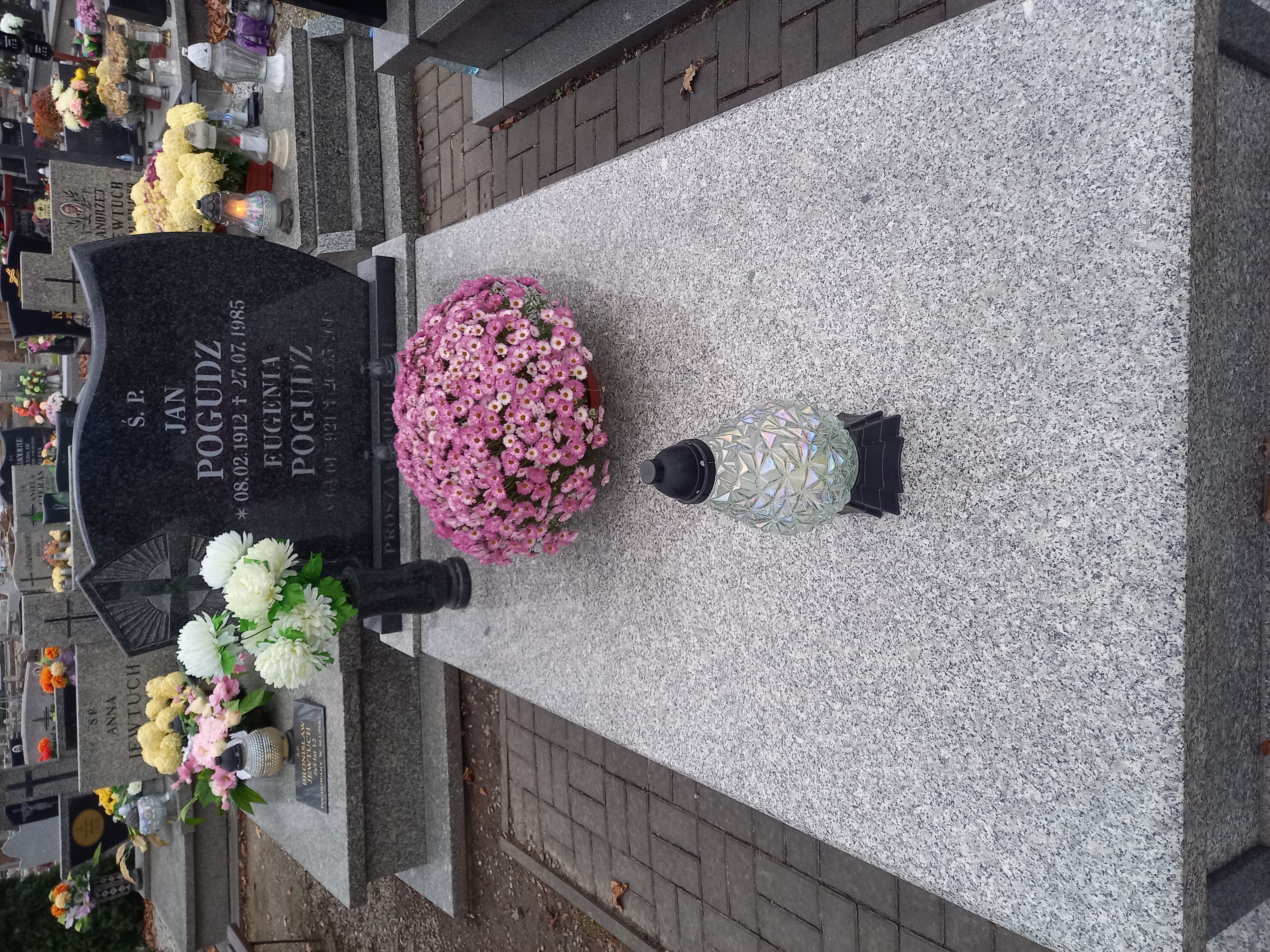 Eugenia Pogudz 1921 Strzegom - Grobonet - Wyszukiwarka osób pochowanych